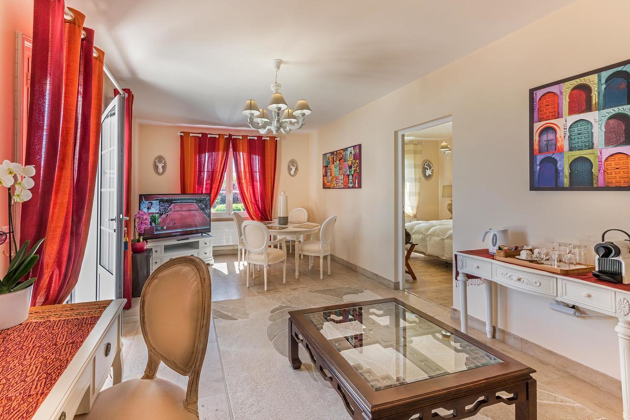 Domaine Du Bois Des Anges Bed & Breakfast Germigny-l'Eveque Екстериор снимка